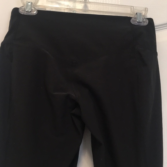 NIKE Women’s DRI-FIT CAPRI PANTS - Picture 3 of 7